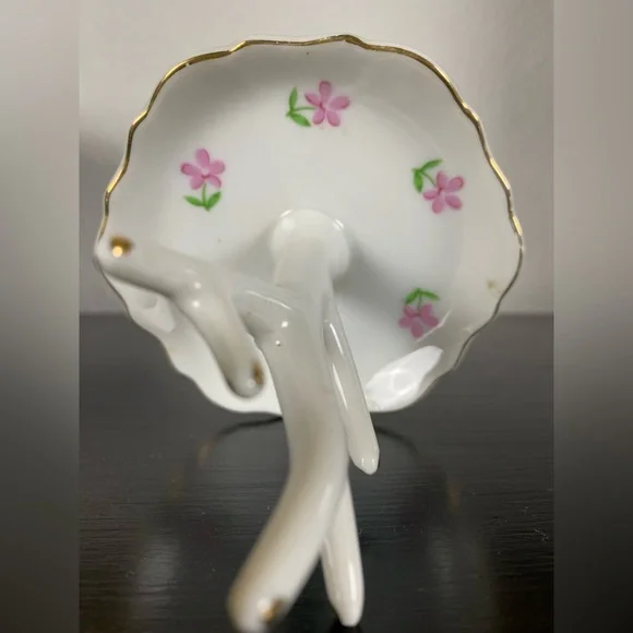 Vintage Irice Porcelain Ring Holder White with Pink Flower Design Made In Japan. - Picture 3 of 5